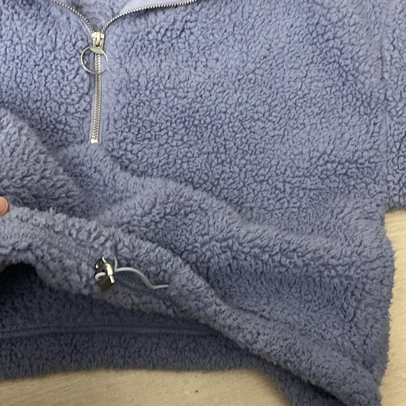 Soft Fluffy Cropped Sweatwer - Small - 3/4 Zip - Picture 6 of 8